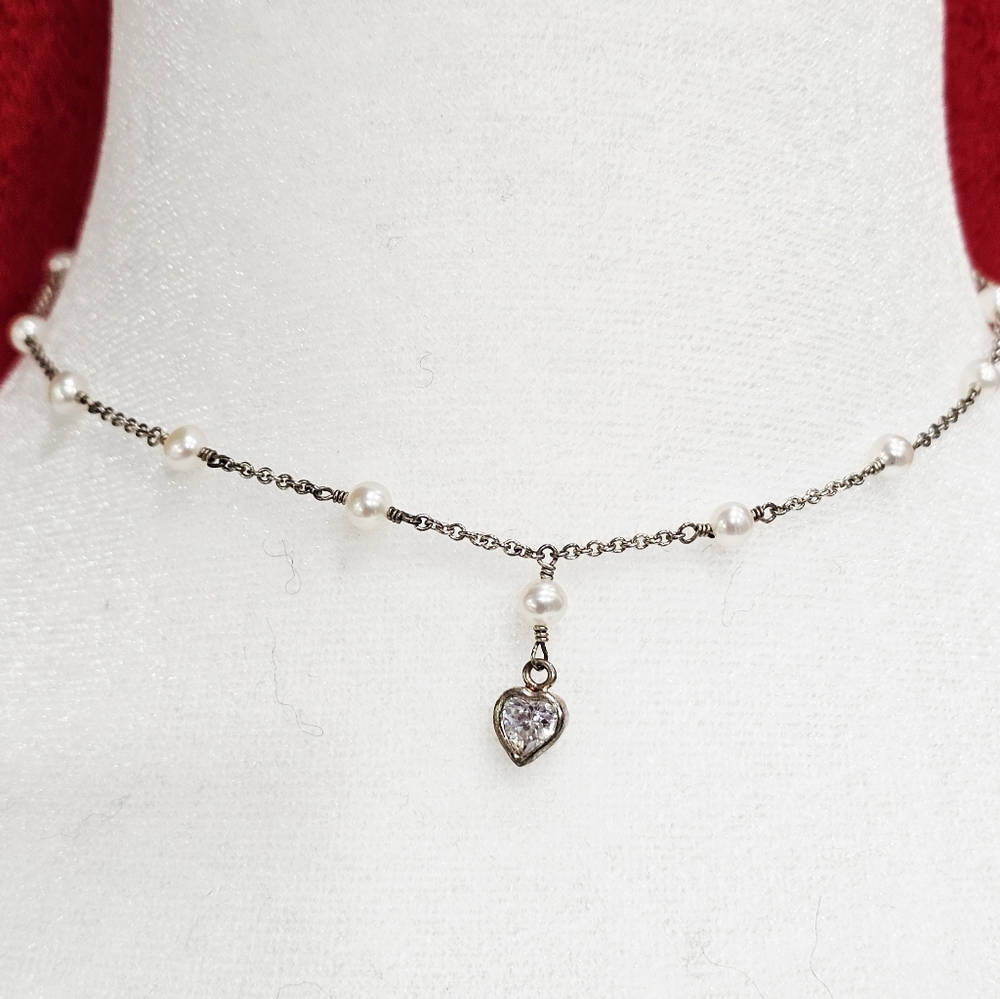 Girl's Necklace--Elegant Silver-colored and Pearl Necklace